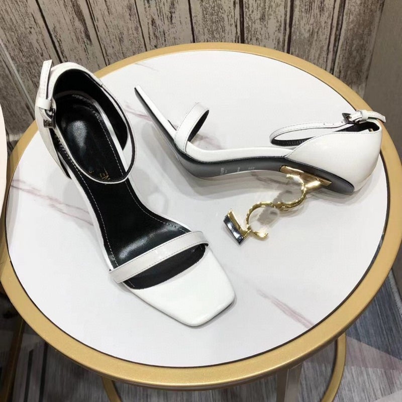 Square Heel Sandals Patent Leather Black Rose Same 2023 Summer Women'S Shoes Metal Head Park Caiying High-Heeled Shoes - Image 2