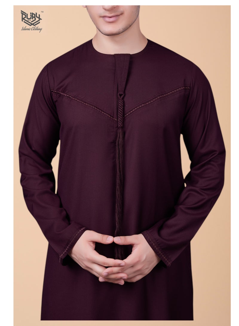 روبي للملابس الإسلامية ثوب إماراتي كلاسيكي باللون العنابي للرجال مع سحاب وتطريز متقن، كندورة رجالية، قفطان، رقبة دائرية، أكمام طويلة، رداء موسلين سعودي - Image 4