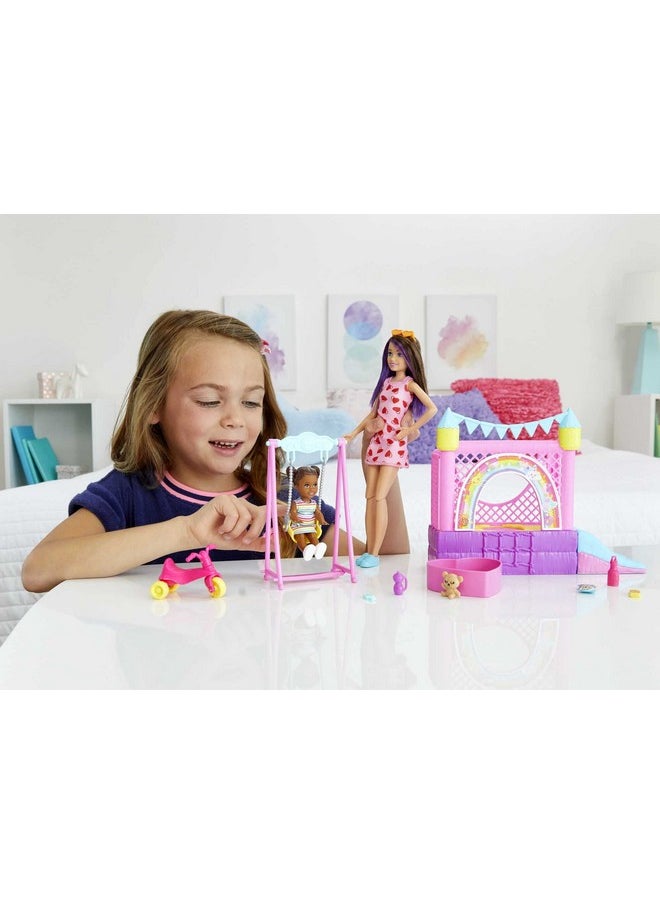 باربي مجموعة ألعاب Barbie Skipper™ Babysitters Inc.™ Bounce House مع دمية جليسة الأطفال Skipper™ ودمية الأطفال الصغار والأرجوحة والإكسسوارات، لعبة للأطفال بعمر 3 سنوات وما فوق  - Image 2