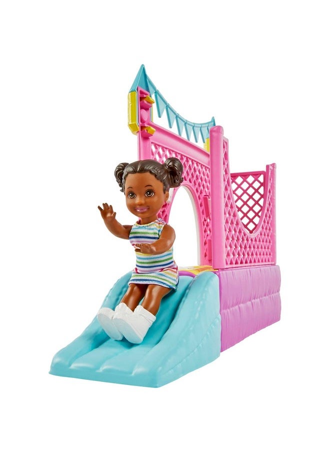 باربي مجموعة ألعاب Barbie Skipper™ Babysitters Inc.™ Bounce House مع دمية جليسة الأطفال Skipper™ ودمية الأطفال الصغار والأرجوحة والإكسسوارات، لعبة للأطفال بعمر 3 سنوات وما فوق  - Image 4