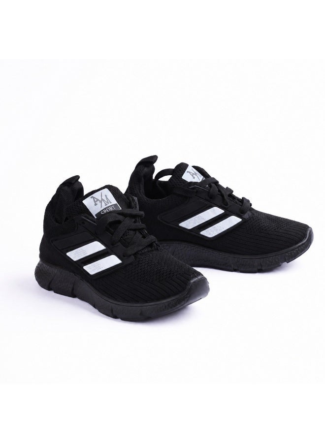 Modern Athletic Shoes with Flexible Sole - Image 1