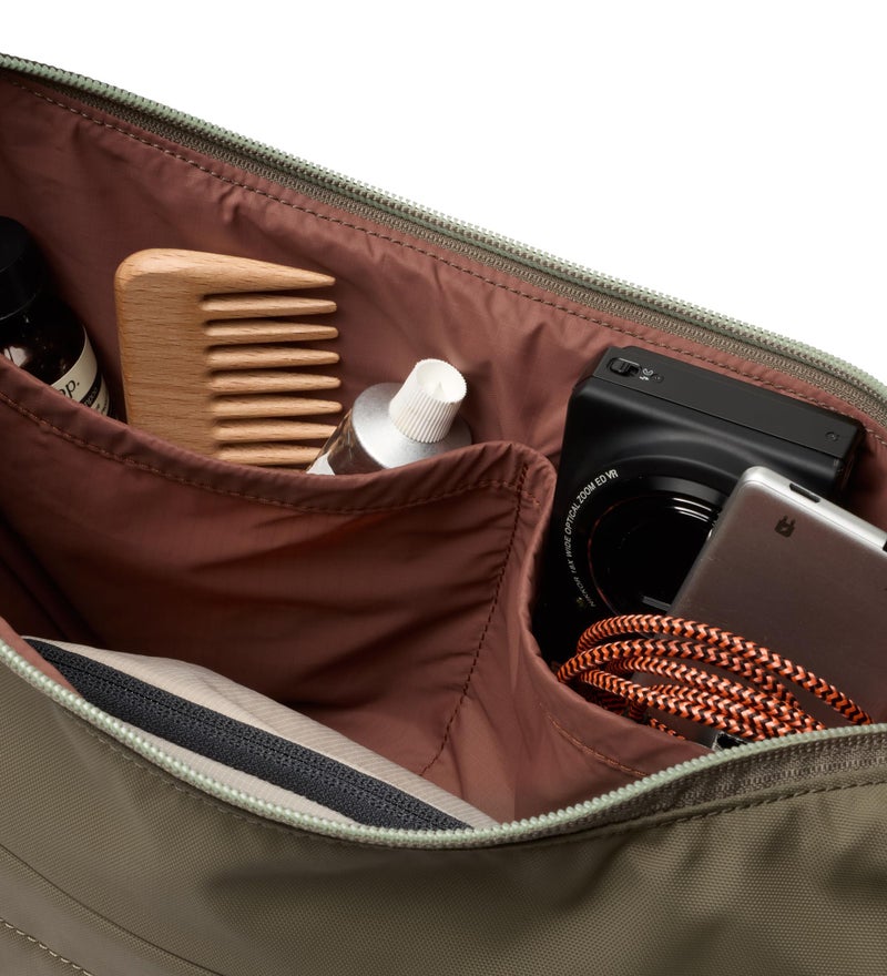 Bellroy Laneway Crescent Bag (everyday 7 liter minimalist shoulder bag with plenty of pockets and adjustable strap) - SeaKelp - Image 4