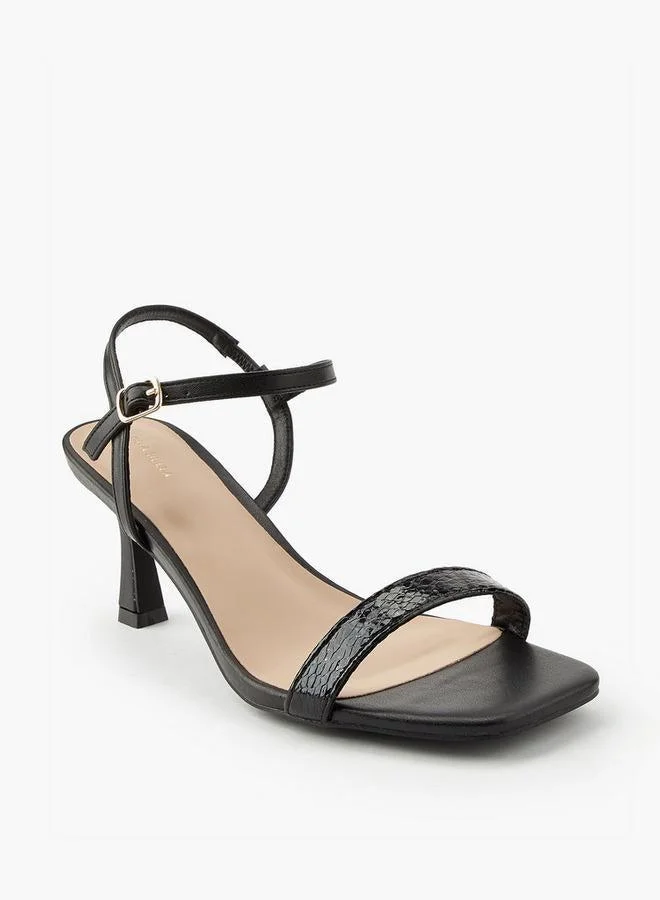 فلورا بيلا من شو إكسبرس صنادل بكعب خنجري نسائية