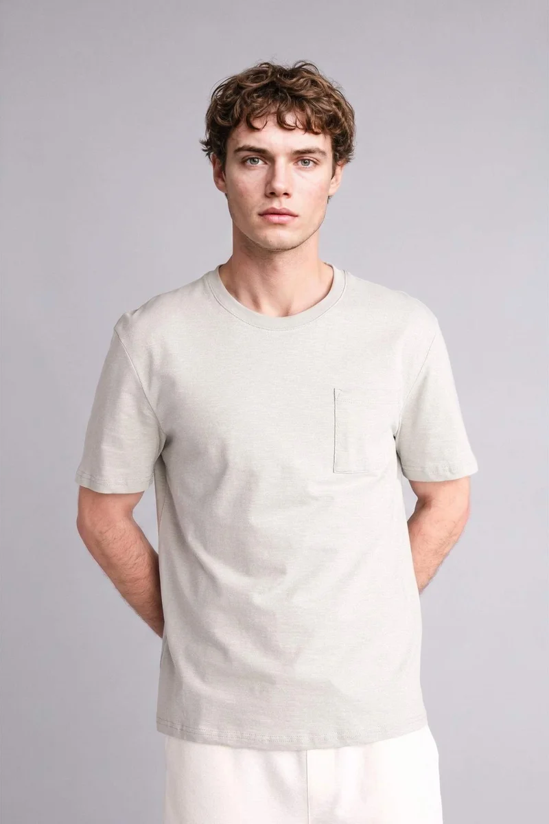 ديفاكتو Regular Fit Crew Neck Short Sleeve T-Shirt