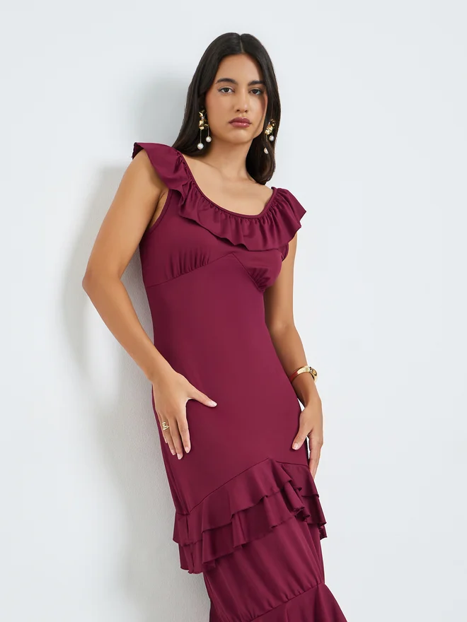 Styli Styli Burgundy Ruffle Bodycon Midi Dress