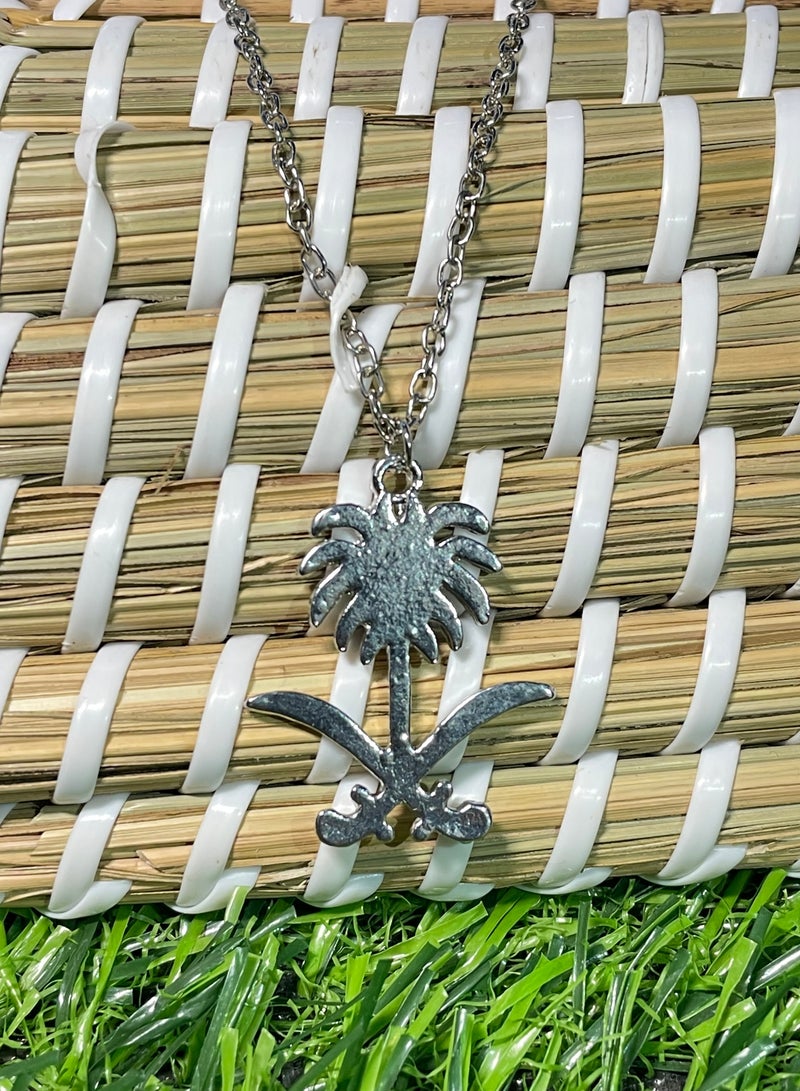 Car hanger with the design of two swords and Saudi palm tree Hanging the car mirror is distinctive accessory to decorate the car - Image 2