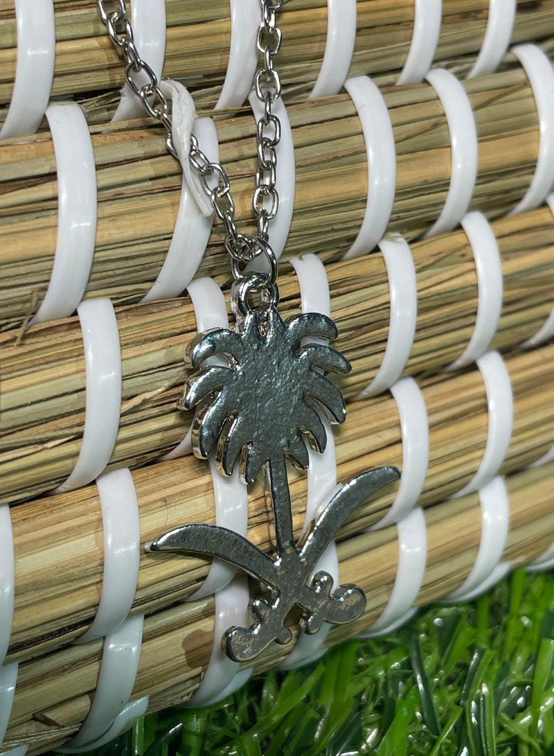 Car hanger with the design of two swords and Saudi palm tree Hanging the car mirror is distinctive accessory to decorate the car - Image 3