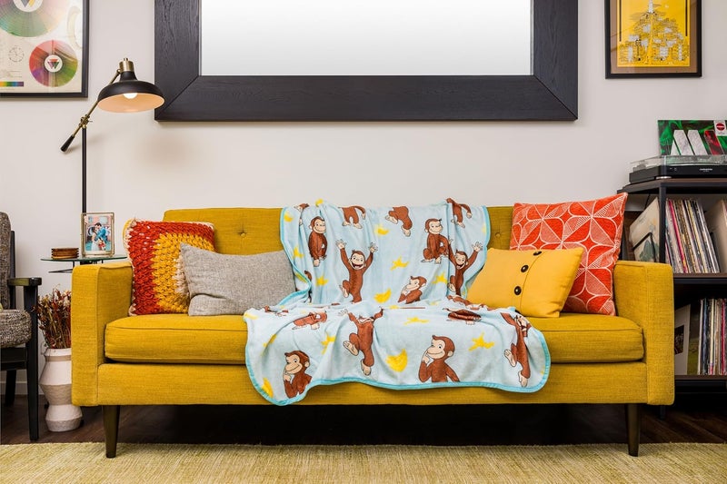 Silver Buffalo بطانية فليس قوريوس جورج قرد موز 45" × 60" ، بطانية ناعمة ومريحة ، 185 غرام لكل متر مربع - Image 4