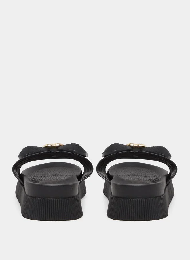 تايك تو صندل مسطح مزخرف بشريطين من القماش