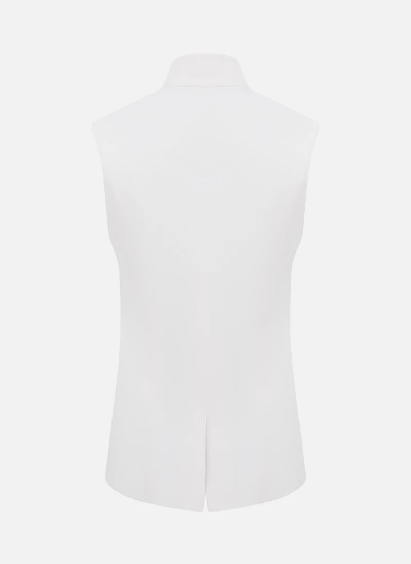 Lichi Suiting waistcoat with high collar and accent buttons