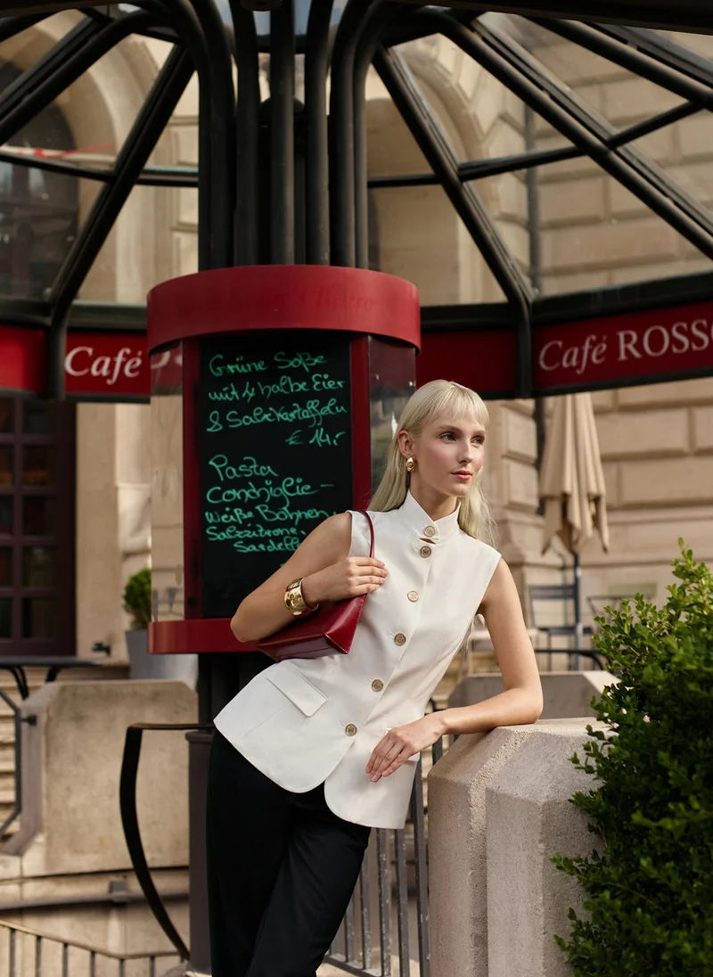Lichi Suiting waistcoat with high collar and accent buttons