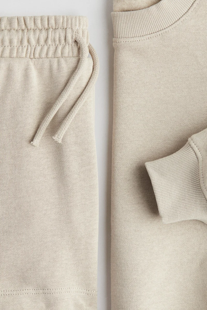 اتش اند ام طقم من سويت شيرت وشورت - عبوة من قطعتين