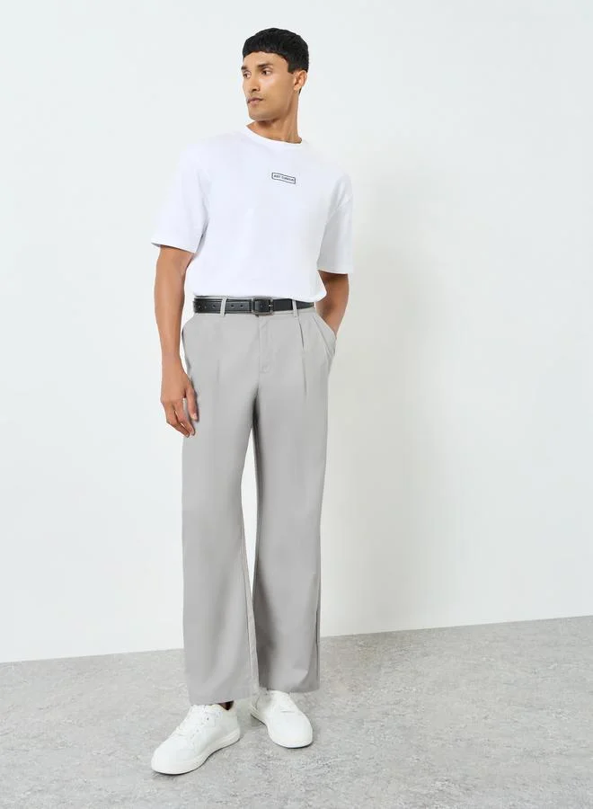 تايك تو بنطال بأرجل واسعة وكسرات للرجال