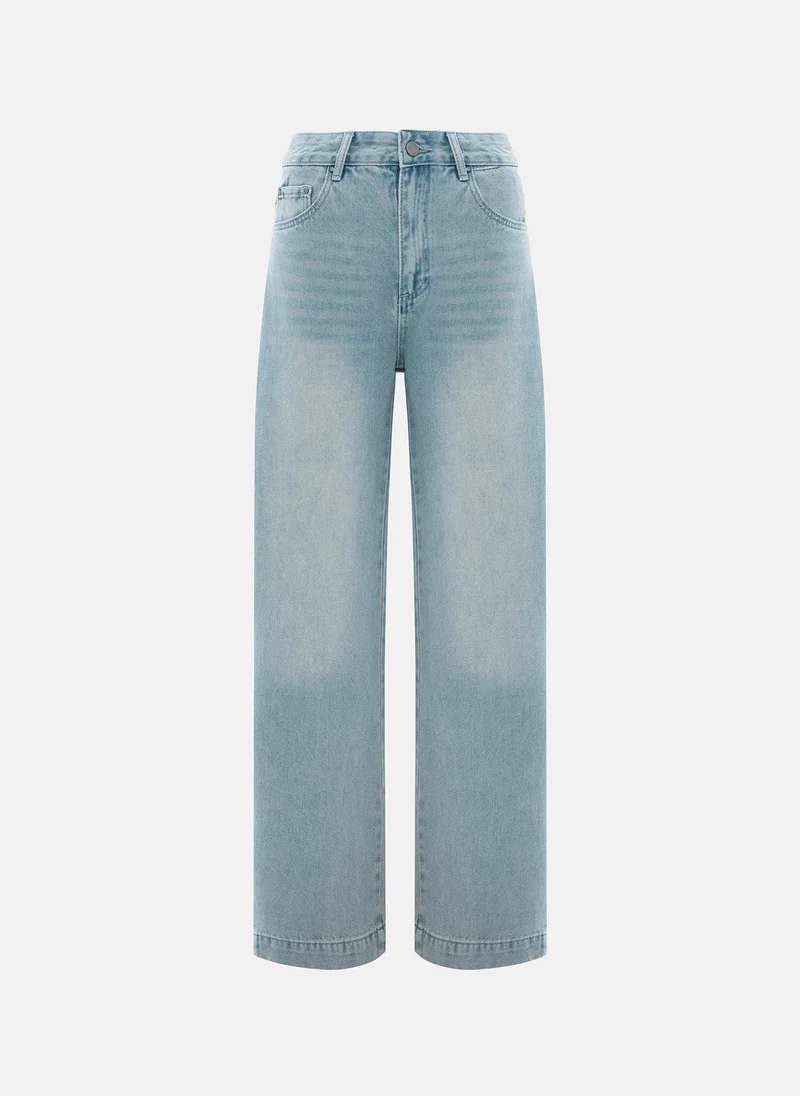 Lichi Loose jeans with distressed accent on the thighs