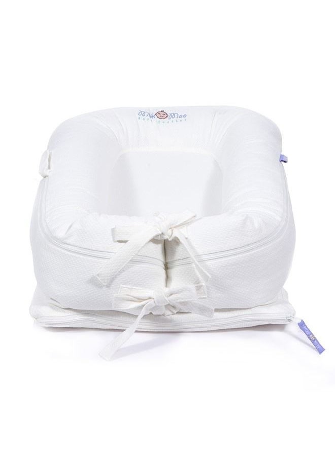 Milk & Moo Portable and Adjustable Newborn Sleeping Bed  - Image 4