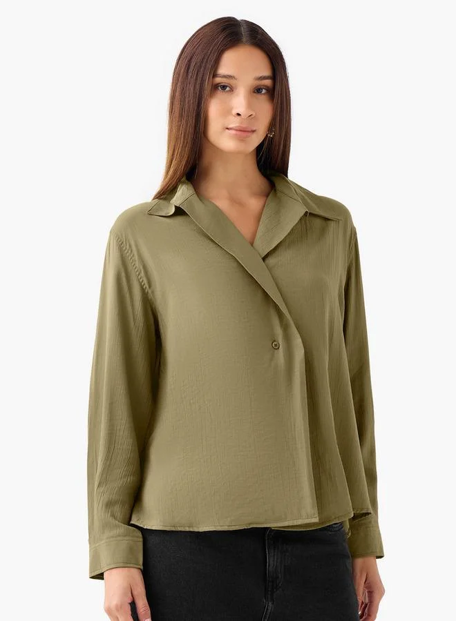 سبلاش فيڤ بلوزة فيسكوز بقصة عادية وتفاصيل أزرار