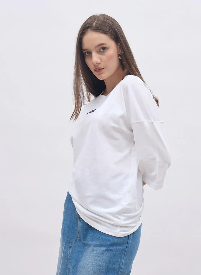 Styli Styli Women White Badge Detail Dropped Shoulder Oversized T-Shirt