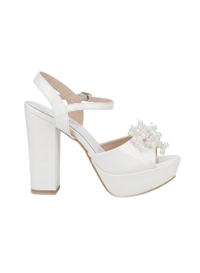 Vbranda A block heel sandal with pearl beads at the front.C-124-WHITE - Image 2