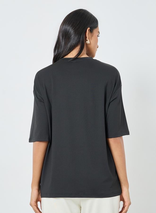 تايك تو تيشيرت فضفاض بطبعة كتابة - Image 5