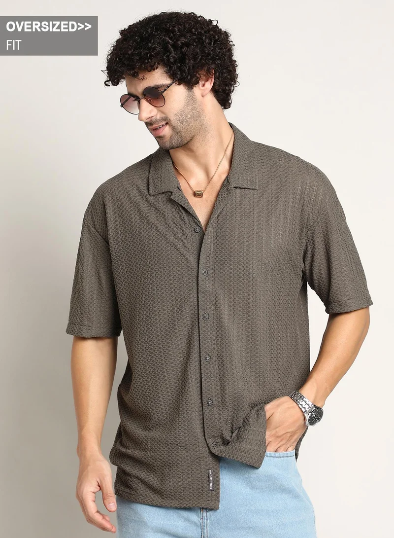 Campus Sutra Campus Sutra Men's Taupe Brown Zigzag-Helix Resort Oversized Shirt For Casual Wear | Cuban Collar | Short Regular Sleeves | Button Closure | Oversized Shirt Crafted With Comfort Fit For Everyday Wear