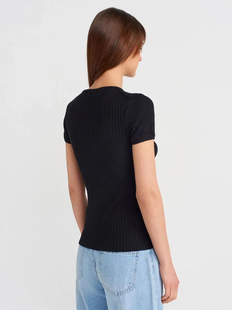 ديلفين Dilvin Ribbed Short-Sleeve Button Blouse