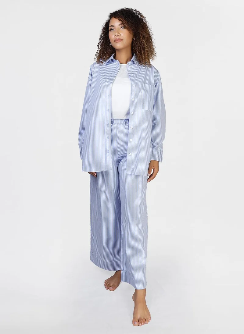جيمي لي بوند Modest 2 PC Striped Set of relaxed-fit button-down shirt with crisp cuffs and matching wide-leg trousers