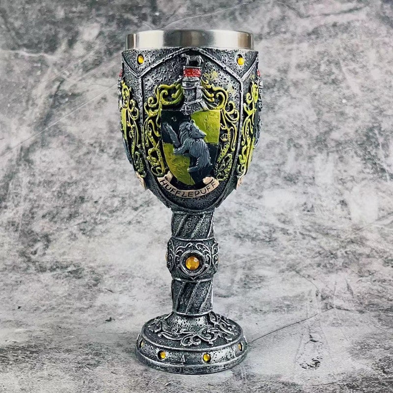 Cross-border new Harry Potter large capacity stainless steel mug 3D three-dimensional carving retro personalized beer mug First-generation Harry Potter goblet (honey pot) First-generation Harry Potter goblet (honey pot) 