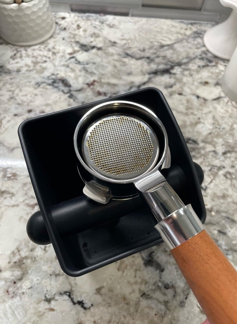 Knock Box for coffee grounds, made of durable plastic with a strong rubber bar for easy disposal of coffee residues. Features a non-slip rubber base for extra stability, in an attractive black color. - Image 3