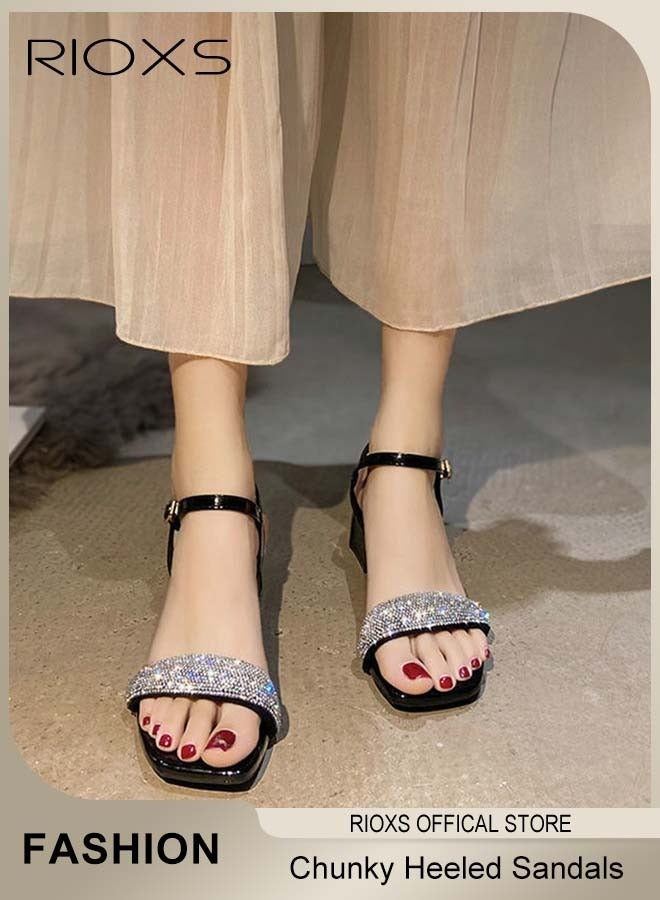 ريوكس صنادل نسائية بكعب عالي وحزام، صنادل بكعب سميك مفتوح من الأمام ومربع، أحذية نسائية عصرية من الجلد المزينة بأحجار الراين، أحذية زفاف خفيفة الوزن ومانعة للانزلاق مع حزام عند الكاحل، مناسبة للحفلات، حفلات التخرج، المواعيد الغرامية، العمل، الملابس اليومية والمزيد، لون أسود - Image 5