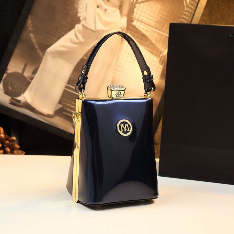 Mobile Phone Bag for Women 2025 New Versatile Crossbody Shoulder Bag Mini Socialite Clip Bag Mobile Phone Bag Small Crossbody Bag Simple - Image 3