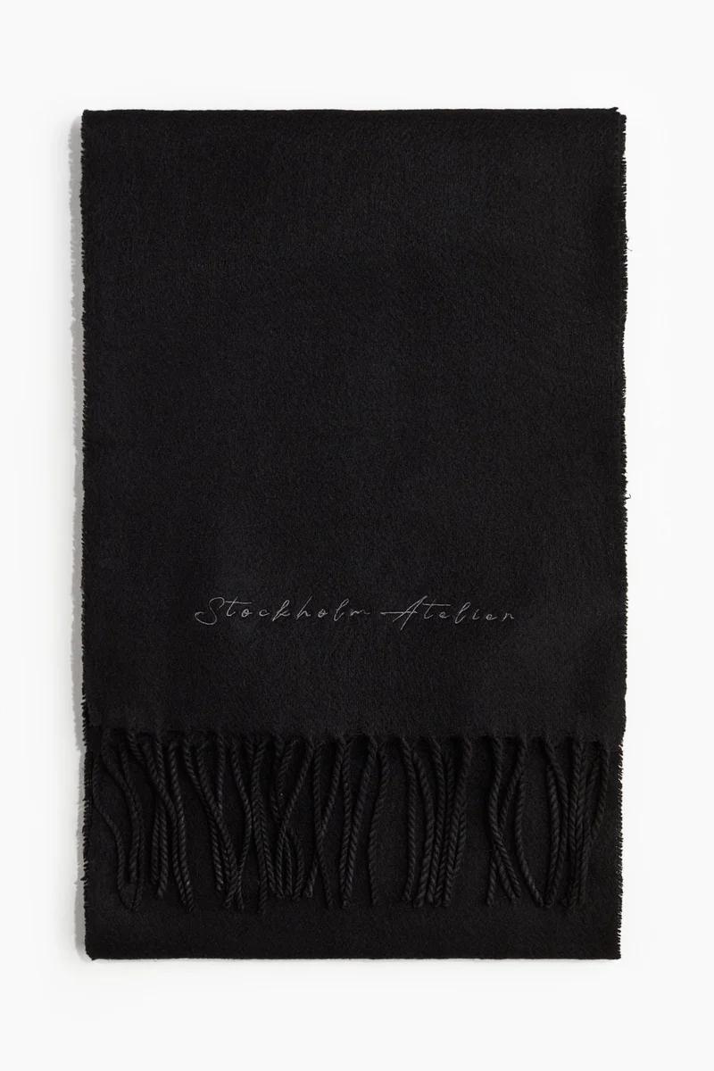 اتش اند ام وشاح محبوك