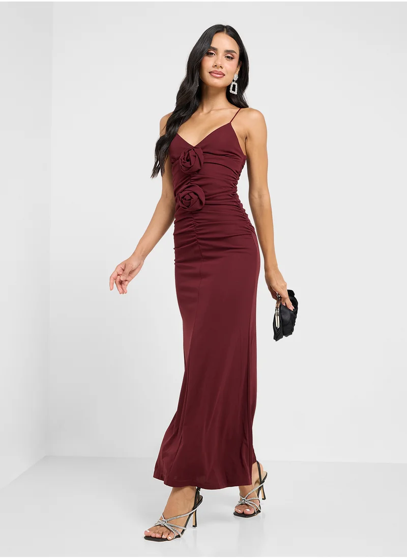 جينجر Strappy Ruched Dress With Crosage Detail