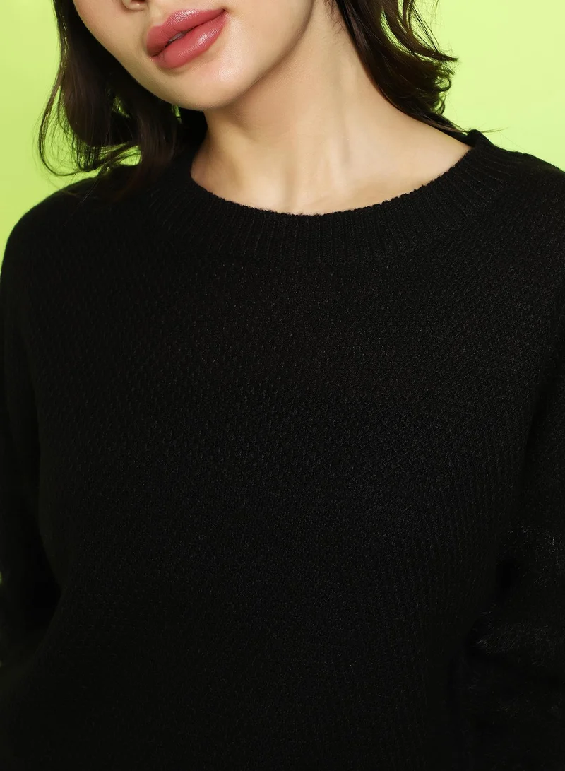 Campus Sutra Women's Midnight Black Solid Crop Pullover Sweater