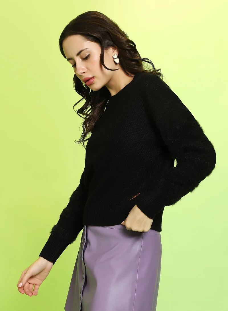 Campus Sutra Women's Midnight Black Solid Crop Pullover Sweater