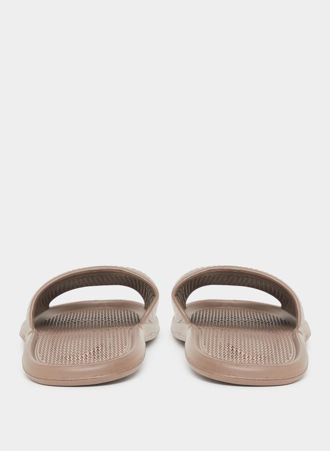 ستايلي شبشب بتفاصيل بارزة الملمس - Image 3