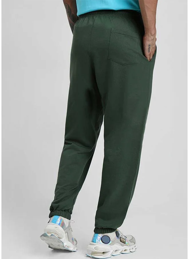 فيردو بنطلون رياضي قطني بخصر متوسط وثلاثة جيوب للرجال من فيردو بلون زيتوني