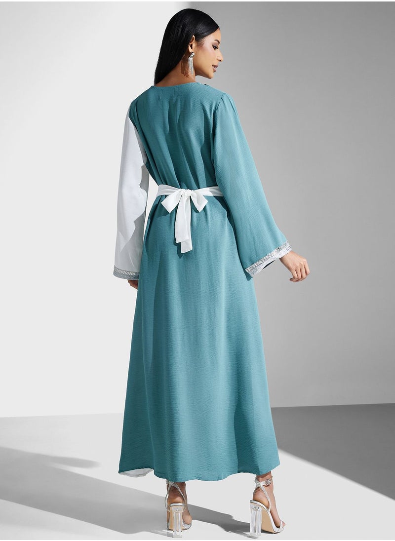 hayas closet - Colorblock Belted Jalabiya - Image 1