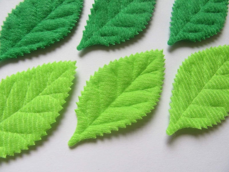 YYCRAFT Pack of 90 Padded 2-Faced Felt Velvet Leaf Appliques/Craft Green - Image 5