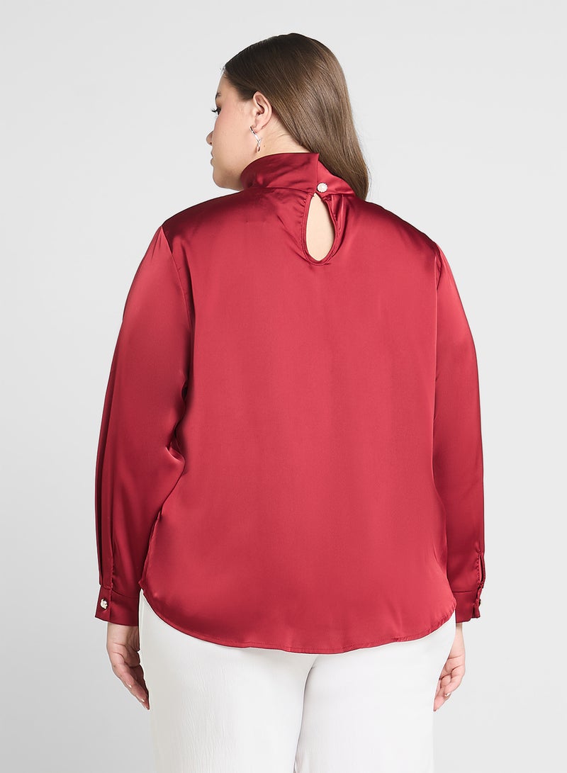 جينجر بلس بلوزة ساتان بتفاصيل مجمعة - Image 2