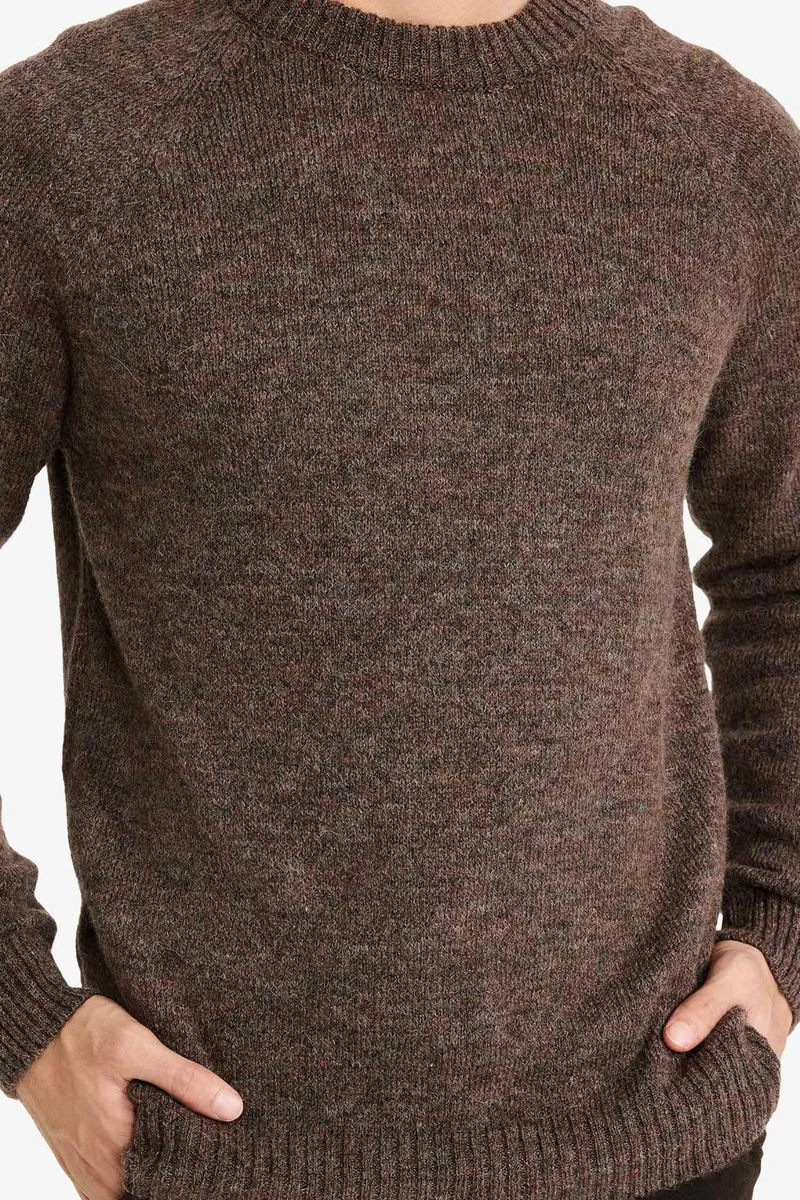 Defacto  Standard Fit Crew Neck Knitwear Pullover for Men | Best Price UAE