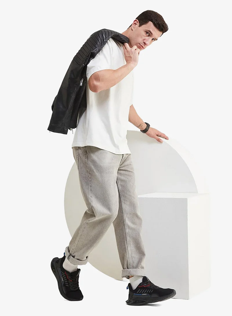 CAMPUS Blk/Red Men’s Black Running Shoes – Breathable Knit Upper Shoes with Stylish Contrast Detailing for Men | Best Price UAE