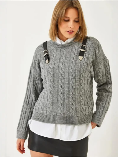 بيانكو لوتشي كنزة محبوكة بنسيج لوكسي مع إغلاق برباط