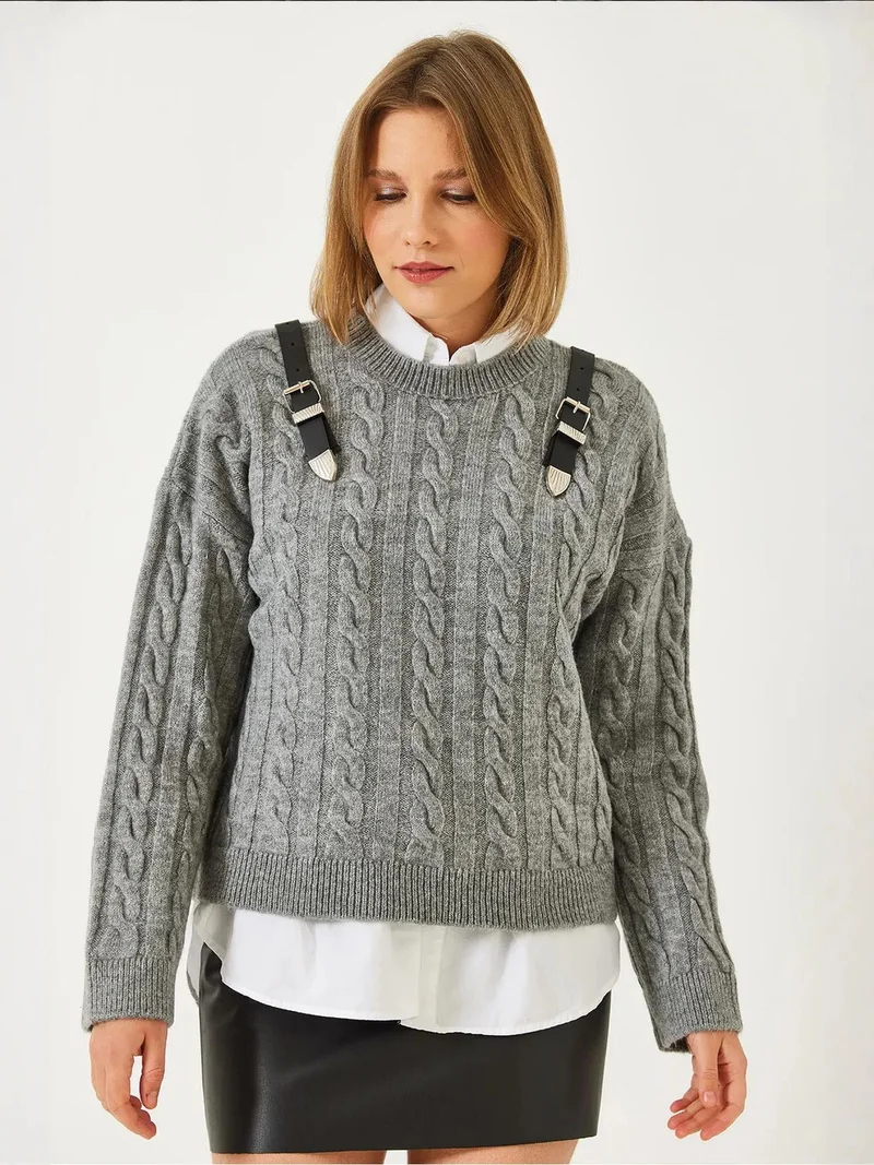 بيانكو لوتشي كنزة محبوكة بنسيج لوكسي مع إغلاق برباط