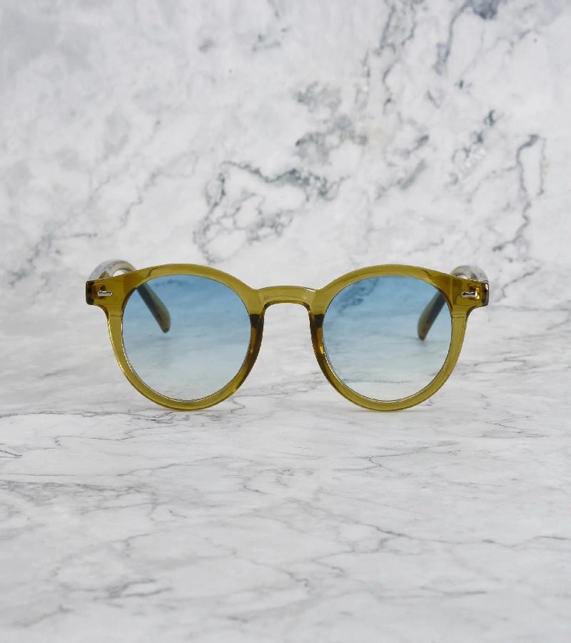  اكسبليست باوتس نظارات شمسية أنيقة من جيمس أوليف بتدرج أزرق للجنسين - Image 2