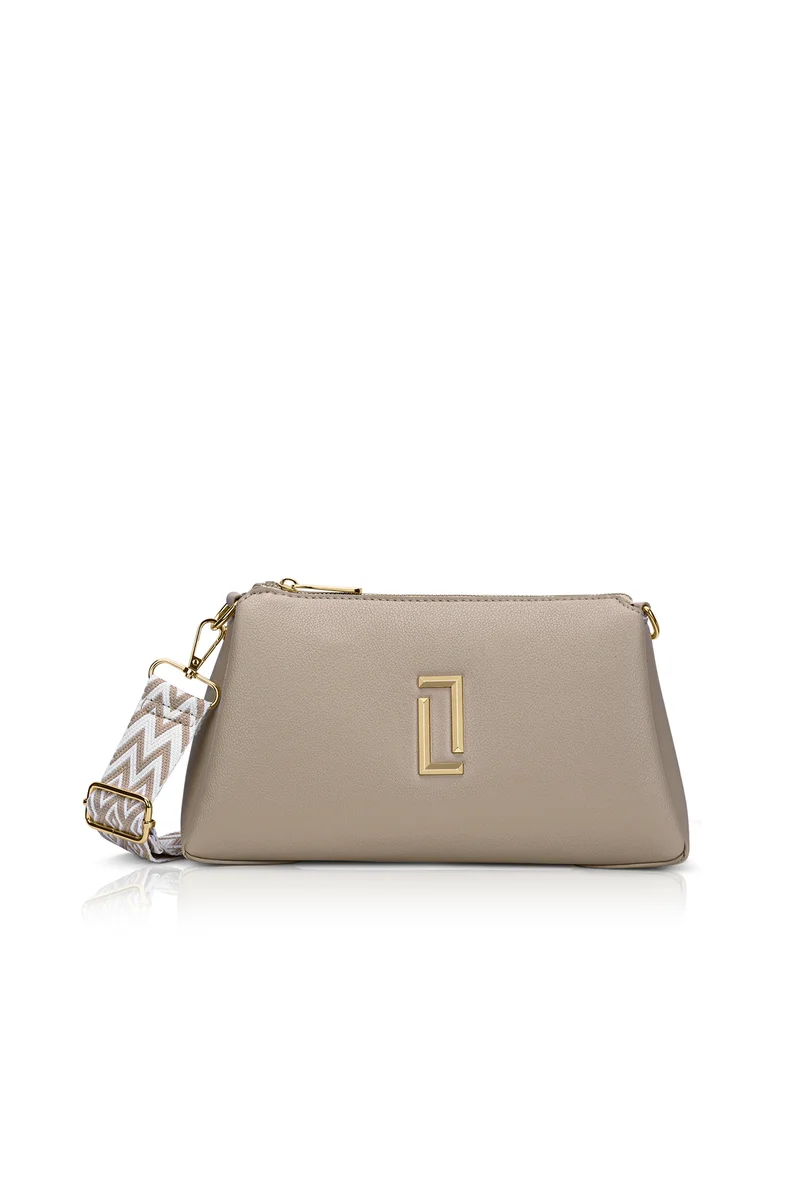 لافي Luxe Women's Monogram Rumi 3 Compartment Satchel (Choco)
