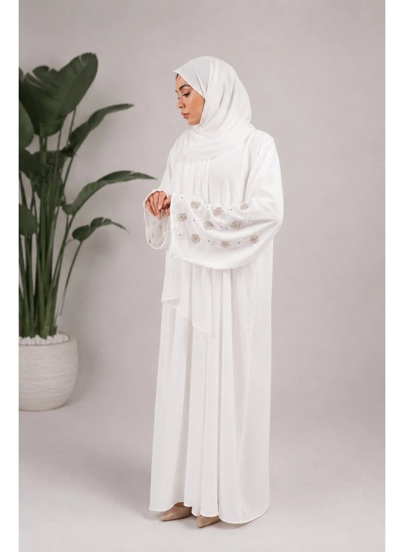 اوفيليا Aya 2-in-1 Buttoned Open Abaya with Hand-Embroidered Floral - Image 2