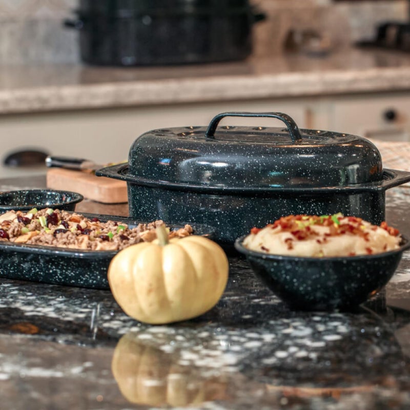 Granite Ware صينية جرانيت وير oval بحجم 13 بوصة مع غطاء. تصميم من الفولاذ المينا لاستيعاب حتى 7 رطل من الدواجن/التحميص. تقاوم حتى 932°F. مثالية لتحضير الوجبات لشخصين! - Image 4