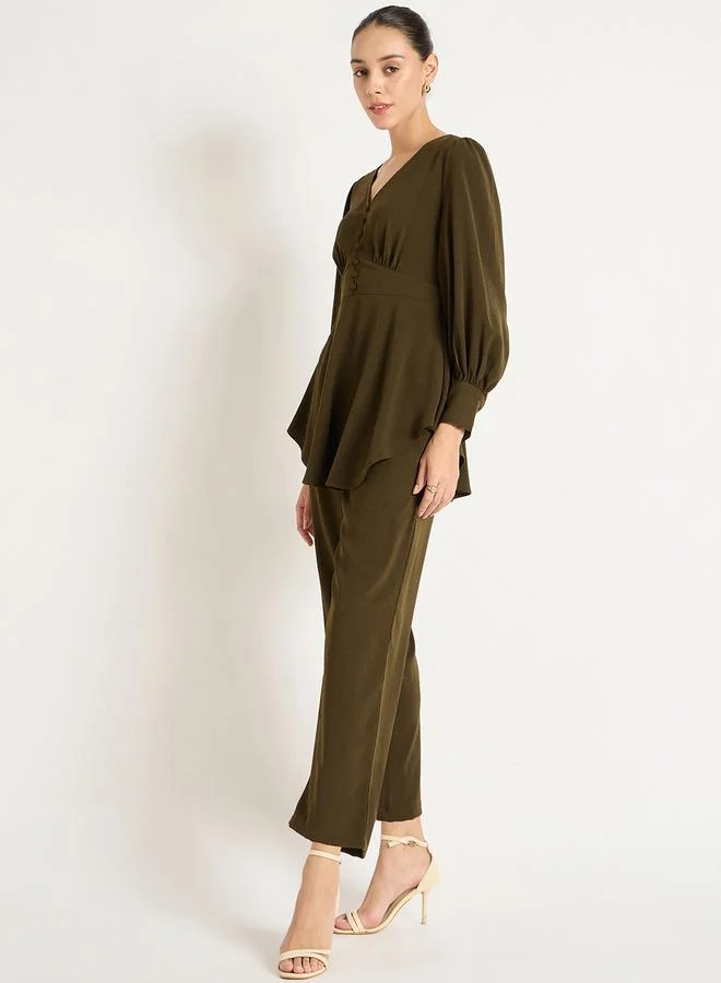 فيميلا Solid V Neck Top and Pants Co-Ords by Styli