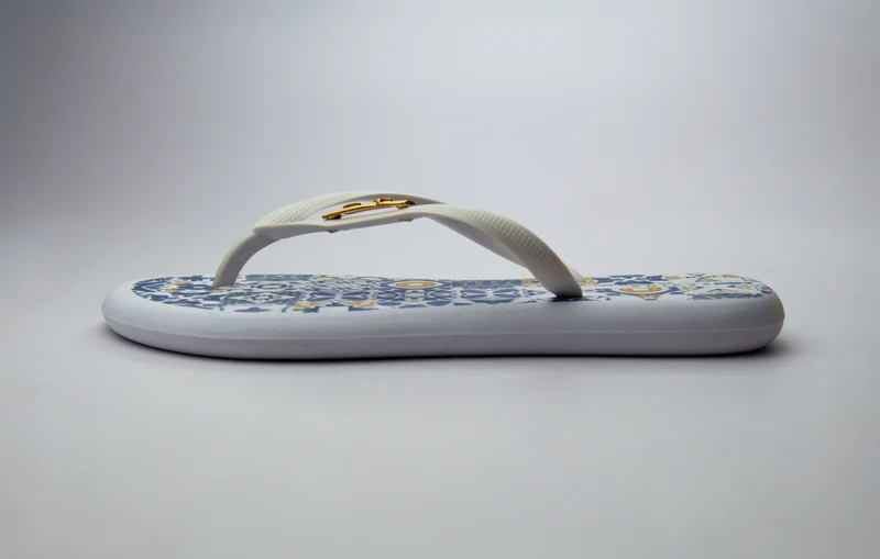 Voices Boat Amalfi Women'S Flip Flops With Printed Sole Design And Matching Brand Design Strap  - White
