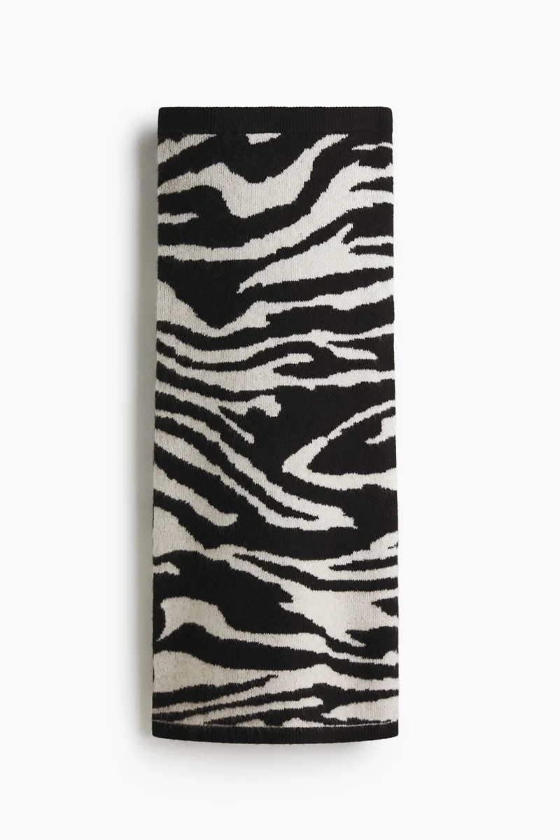 اتش اند ام تنورة منسوجة من الجاكار